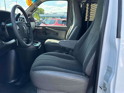 Used 2024 Chevrolet Express 2500 w/ Driver Convenience Package RWD image 19