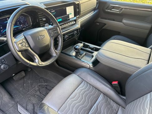 Used 2024 Chevrolet Silverado 1500 ZR2 w/ Technology Package image 10