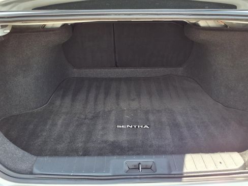 Used 2025 Nissan Sentra SR image 12