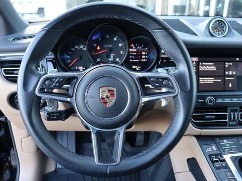 Used 2020 Porsche Macan image 18