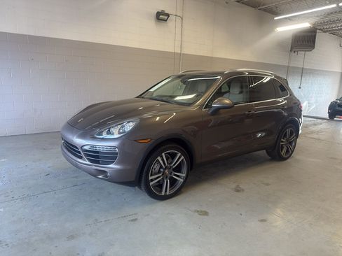 Used 2012 Porsche Cayenne S AWD/4WD image 3