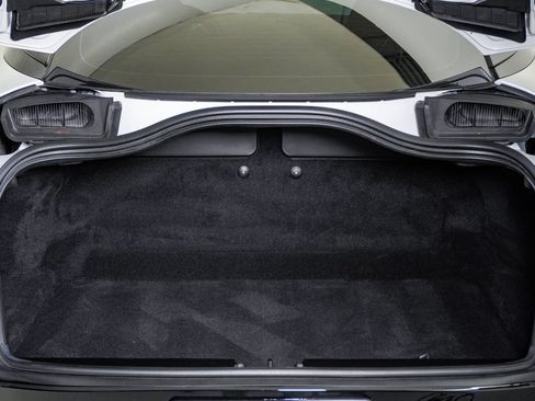 Used 2024 Aston Martin DB12 Coupe RWD image 33