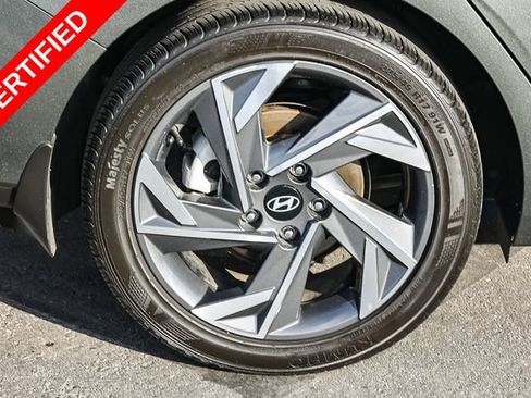 Used 2025 Hyundai Elantra Sport FWD image 8