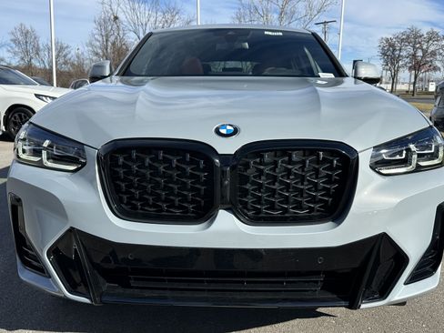 Used 2025 BMW X4 xDrive30i w/ Premium Package AWD/4WD image 3