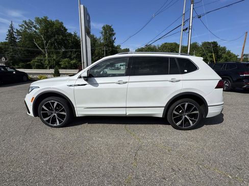 Used 2024 Volkswagen Tiguan SEL R-Line AWD/4WD image 5