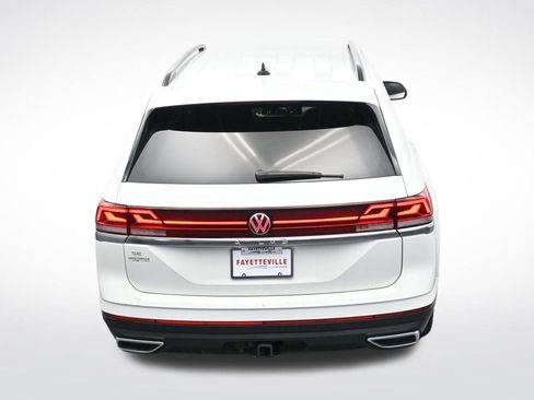 Used 2024 Volkswagen Atlas SE image 27