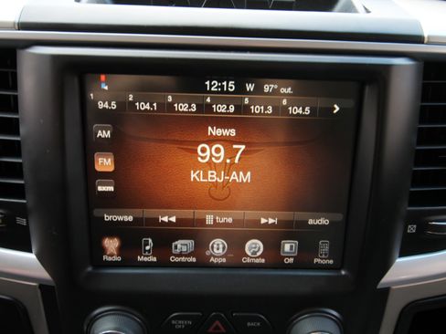 Used 2016 RAM 2500 SLT w/ Luxury Group AWD/4WD image 28
