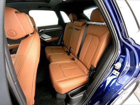 Certified 2025 Audi Q3 2.0T Premium image 26