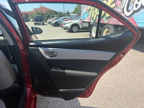 Used 2014 Toyota Corolla LE FWD image 24