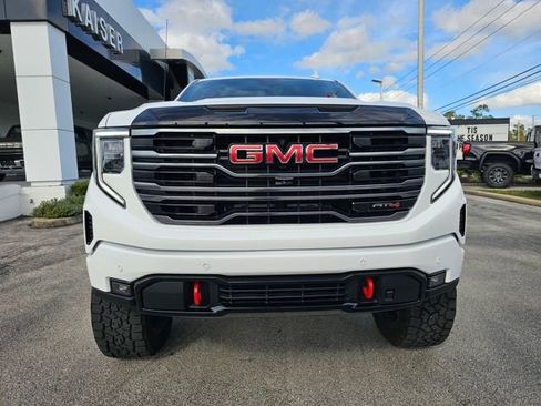 Used 2025 GMC Sierra 1500 AT4 w/ AT4 Premium Package image 9