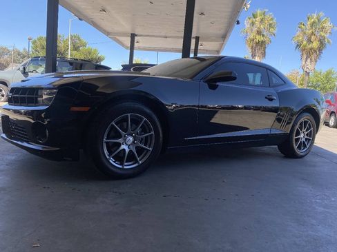 Used 2010 Chevrolet Camaro LS RWD image 9