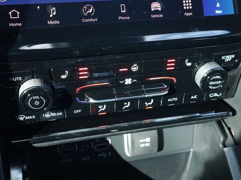 New 2025 Jeep Grand Cherokee L Limited AWD/4WD image 8