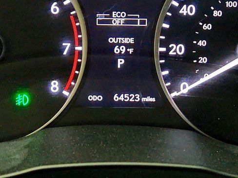 Used 2015 Lexus ES 350 w/ Luxury Package FWD image 16