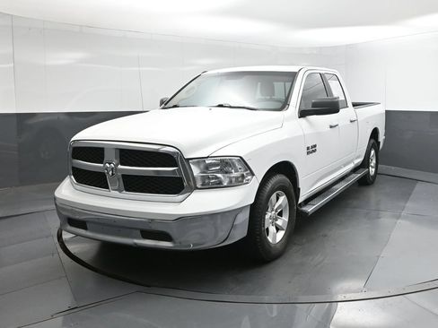 Used 2017 RAM 1500 Classic SLT RWD image 34
