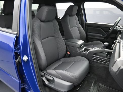 Used 2025 Toyota Tacoma SR5 RWD image 33
