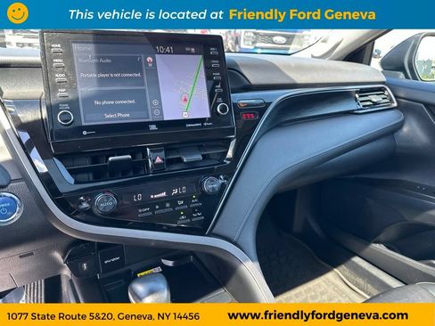Used 2022 Toyota Camry XLE w/ Navigation Upgrade Package FWD image 14