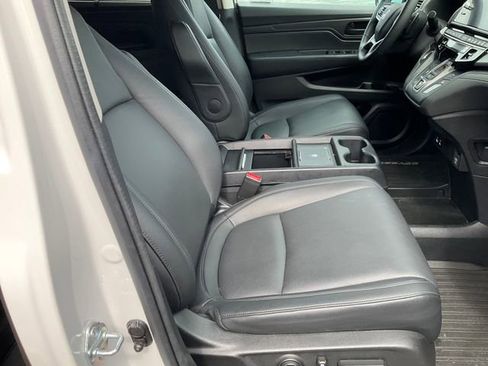 Used 2025 Honda Odyssey EX-L image 9