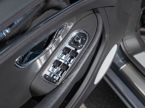 Used 2020 Bentley Continental GT image 16