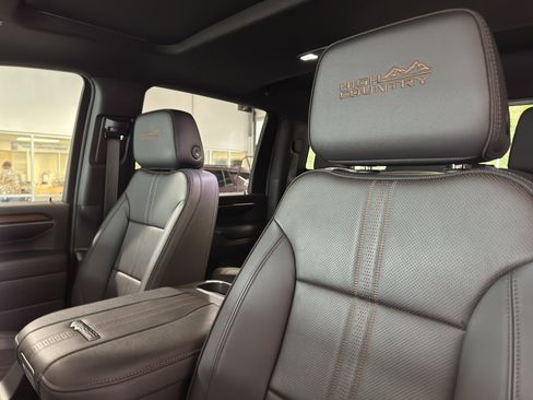 Used 2024 Chevrolet Silverado 2500 High Country w/ High Country Premium Package image 5