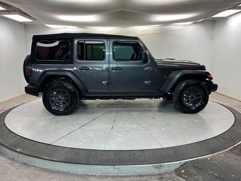 Used 2024 Jeep Wrangler Unlimited Sport AWD/4WD image 6