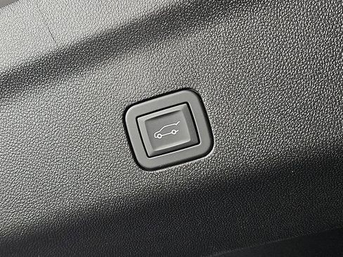 Used 2024 Chevrolet Tahoe RST w/ Luxury Package RWD image 32