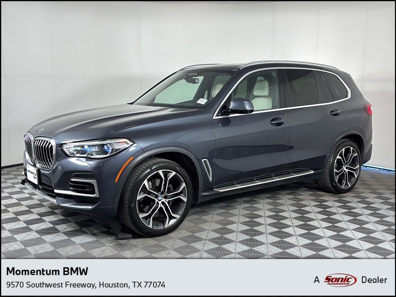 Used 2022 BMW X5 sDrive40i w/ Executive Package RWD image 1