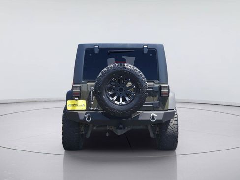 Used 2016 Jeep Wrangler Unlimited Rubicon w/ Max Tow Package AWD/4WD image 7