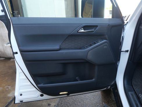 Used 2024 Lexus GX 550 image 7