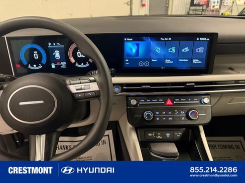Used 2025 Hyundai Tucson SE AWD/4WD image 27