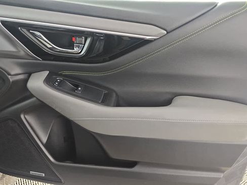 Used 2025 Subaru Outback Onyx Edition image 9