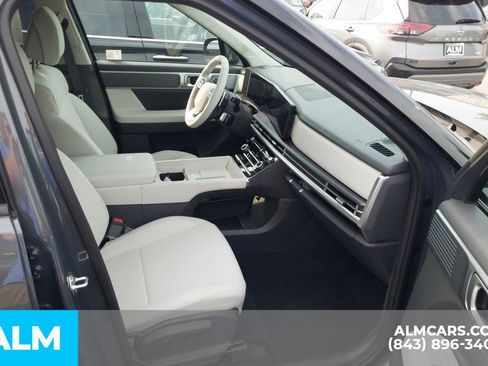 Used 2024 Hyundai Santa Fe SE FWD image 12
