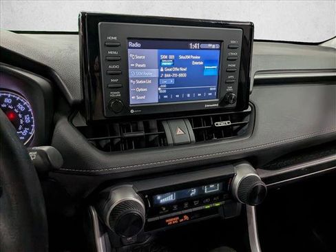 Used 2022 Toyota RAV4 LE FWD image 13