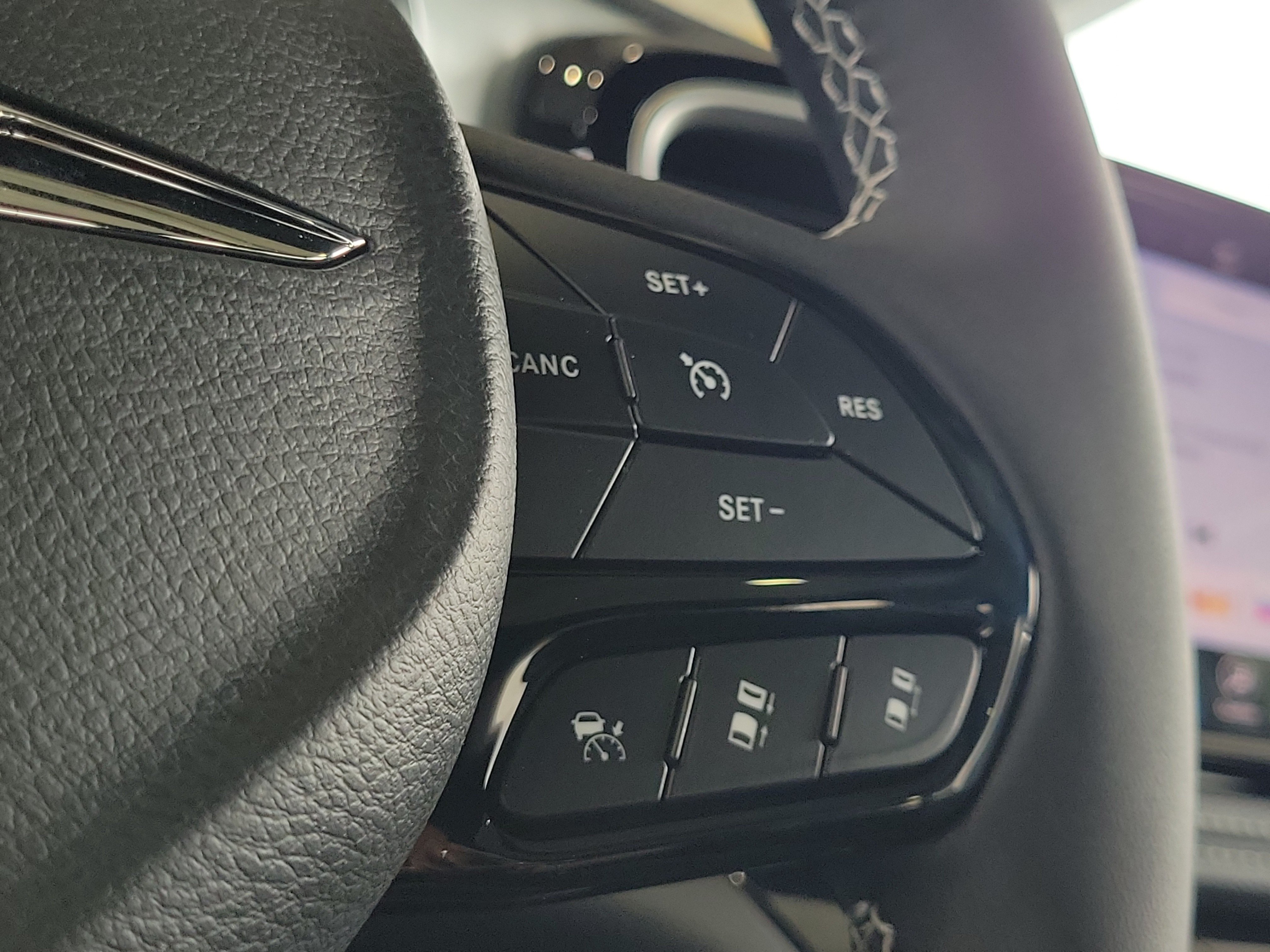 New 2026 Chrysler Pacifica Limited w/ S Appearance Package FWD image 25