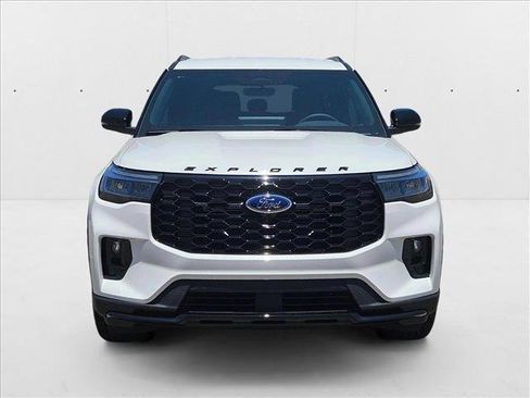New 2025 Ford Explorer ST-Line image 5