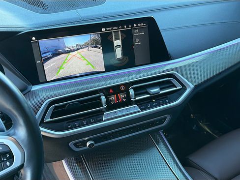 Used 2021 BMW X5 xDrive40i w/ M Sport Package image 28