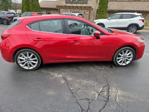 Used 2017 MAZDA MAZDA3 Grand Touring FWD image 6