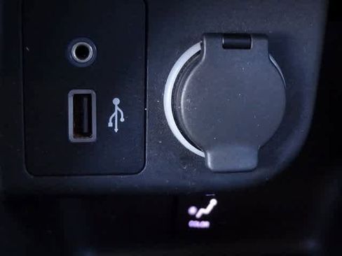 Used 2020 Nissan Kicks SV w/ Exterior Package image 21