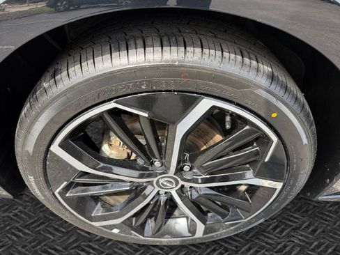 Used 2025 Nissan Altima 2.5 SR FWD image 11