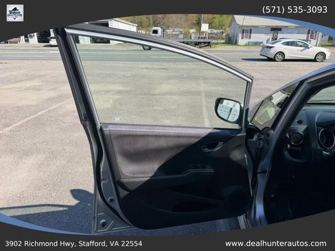 Used 2013 Honda Fit Sport image 18
