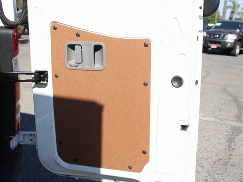 Used 2016 Mercedes-Benz Sprinter 2500 image 9