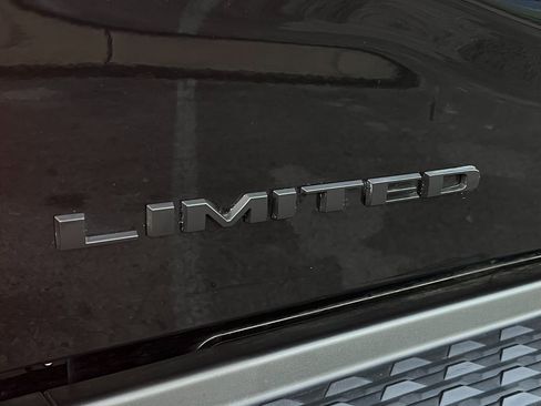 Used 2020 RAM 3500 Limited image 11