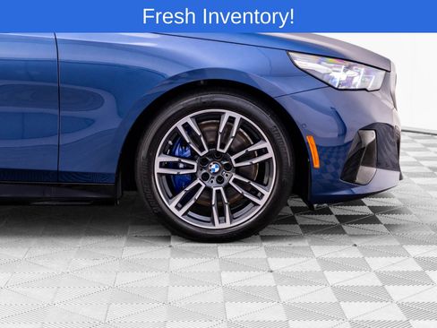 Certified 2026 BMW 540i xDrive w/ Executive Package AWD/4WD image 39