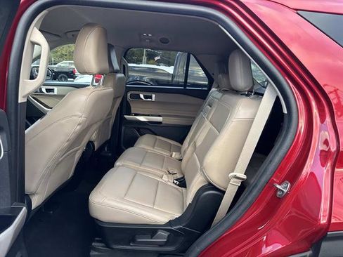 Used 2023 Ford Explorer XLT w/ Equipment Group 202A image 8