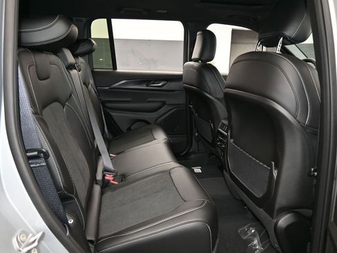 New 2025 Jeep Grand Cherokee Altitude RWD image 35