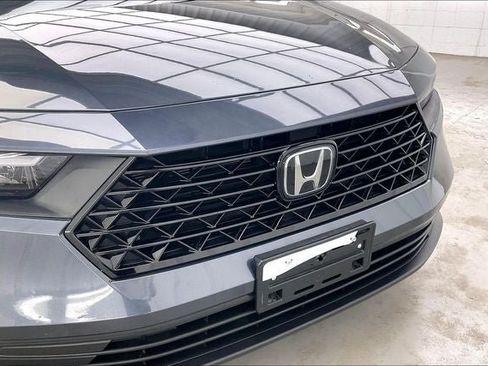 Certified 2024 Honda Accord EX image 31