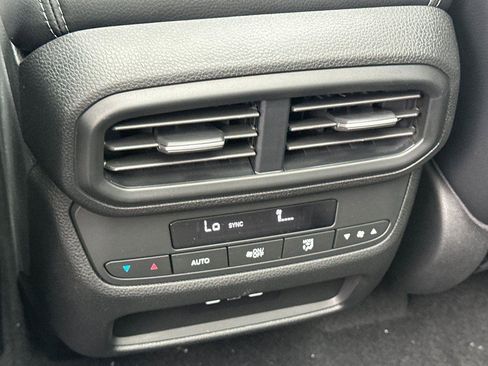 Certified 2025 Honda Pilot Touring image 13