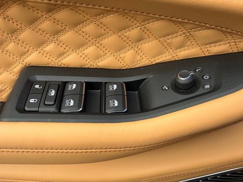 New 2025 Jeep Grand Cherokee Summit image 14