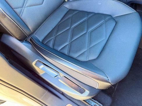 Used 2025 Volkswagen Atlas SE image 5