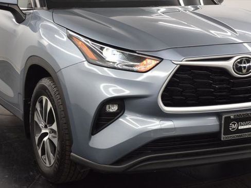 Certified 2022 Toyota Highlander XLE image 32