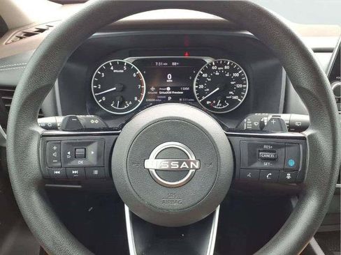 Certified 2022 Nissan Rogue SV FWD image 13